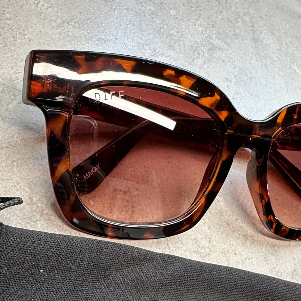Diff Eyewear Makay Tortoise Shell Sunglasses - image 2